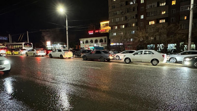 Алматыдағы нөсер жаңбыр: 10 балдық кептеліс болды