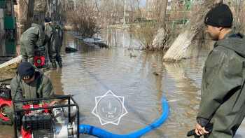 Фотография к новости: Атырау облысында 6688 текше метр жаңбыр суы сорылды