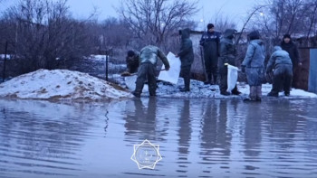 Фотография к новости: Қобда ауылында азаматтарды эвакуациялау жұмыстары жалғасып жатыр