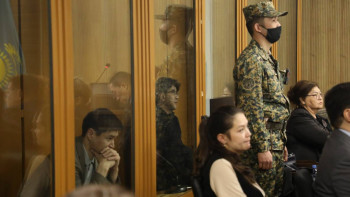 Фотография к новости: Бишімбаев соты. Ағасы Нүкенованың бет-жүзі көгерген фотосын көрсетті