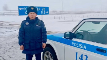 Фотография к новости: Ақтөбеде су тасқынына тап болған 8 балалы отбасы құтқарылды