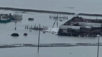 Фотография к новости: Батыс Қазақстан облысында су тасқынына қарсы жұмыс жалғасуда