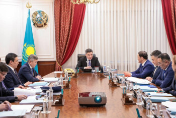 Фотография к новости: Бектенов Активтерді қайтару мәселелері жөніндегі комиссияның отырысын өткізді