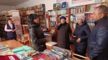 Фотография к новости: Барлық баланы киіммен, оқулықтармен қамтамасыз ету қажет – Құмар Ақсақалов