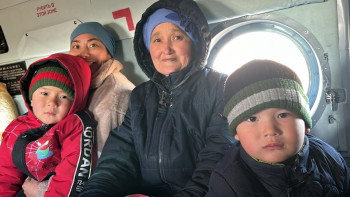 Фотография к новости: Әскери қызметшілер халыққа көмек көрсетуде