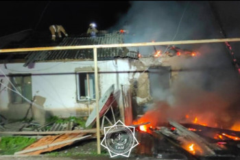 Фотография к новости: Өрт сөндірушілер пәтердегі өртті жойды