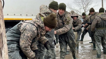 Фотография к новости: Қарағанды облысында су тасқынының салдарын жою жөніндегі жұмыстар жалғасуда