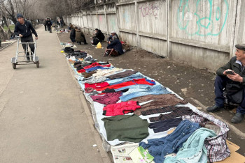 Фотография к новости: Алматыдағы «жабайы» сауданың жайы қалай?
