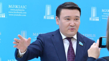 Фотография к новости: Қазақ ауылдағы қорасына қашан құжат рәсімдетіп еді? – депутаттар Үкіметке сауал жолдады