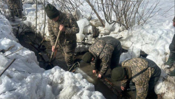 Фотография к новости: Әскери қызметшілер алдын алу шараларын жүргізуге көмектеседі