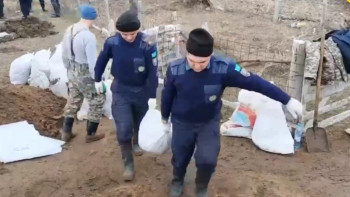 Фотография к новости: Қызылордалық құтқарушылар екі облыста авариялық-құтқару жұмыстарын жүргізуде