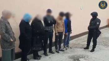 Фотография к новости: Полиция шетелдіктерге шекараны заңсыз кесіп өтуге көмектескен адамдар тобын ұстады