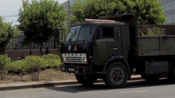 Фотография к новости: Жүк көліктерінің салмағы тексеріліп жатыр
