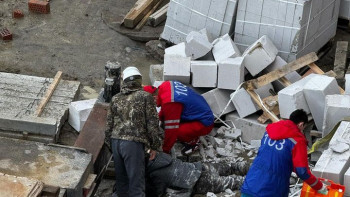 Фотография к новости: Қостанайда құрылыс алаңында жұмысшыға газоблоктар құлап кетті