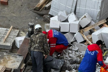 Фотография к новости: Қостанайда құрылыс алаңында жұмысшыға газоблоктар құлап кетті