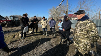 Фотография к новости: АШМ басшылары су тасқынынан зардап шеккен аймақтарға барды