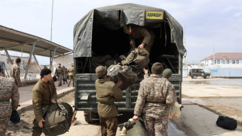 Фотография к новости: ҚР Қарулы күштері су тасқынымен күресуге қосымша күш-құралдар бөлді