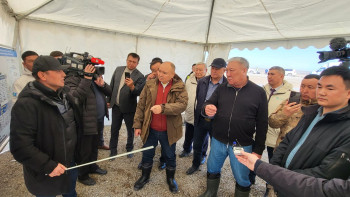 Фотография к новости: Депутаттар су тасқынының алдын алу жұмысымен танысты