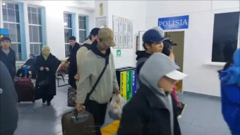 Фотография к новости: Атырау мен Доссор таксистері құлсарылықтарды тегін тасымалдауда