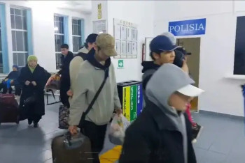 Фотография к новости: Атырау мен Доссор таксистері құлсарылықтарды тегін тасымалдауда