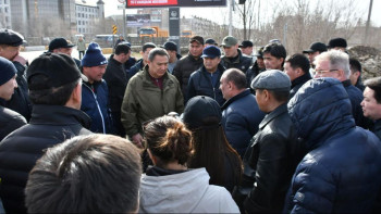 Фотография к новости: Су тасқыны: Ақмолада 20-ға жуық кәсіпорын су тасқынын жоюға көмек көрсетеді