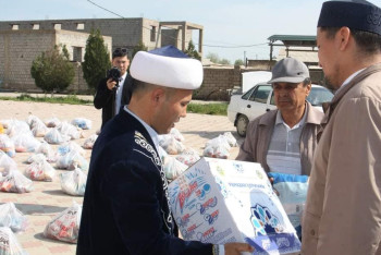 Фотография к новости: Түркістанда 150 отбасыға "Рамазан қоржыны" табысталды