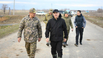 Фотография к новости: БҚО-дағы су тасқыны: Вице-премьер зардап шеккен аудандарды аралады