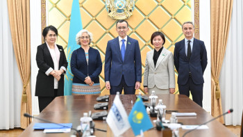 Фотография к новости: Әшімбаев ЕҚЫҰ Парламенттік Ассамблеясының делегациясымен кездесті