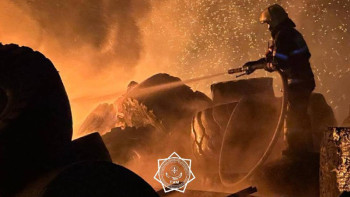 Фотография к новости: Елордада ірі қойма өртке оранды