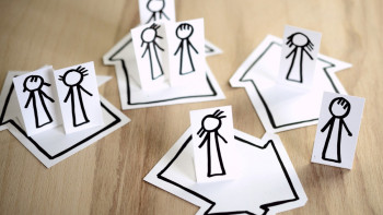 Фотография к новости: Қазақстанда төрт баласы бар аналарға қанша теңгеден төленеді