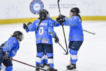 Фотография к новости: Шайбалы хоккейден ӘЧ: Еліміздің әйелдер құрамасы ІІ дивизионда тағы жеңіске жетті