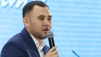 Фотография к новости: Талды көктетпеген адам, отбасын қалай көгертпек? – Ниязов