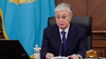 Фотография к новости: Мемлекет басшысы қазақстандықтарды Ораза айт мерекесімен құттықтады