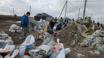Фотография к новости: Су тасқыны. Жібек жолы ауылында көмек қолы жетіспей жатқаны рас па?