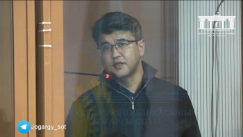 Фотография к новости: Судья Бишімбаевтың екі адвокатын сотқа кіргізбей қойды