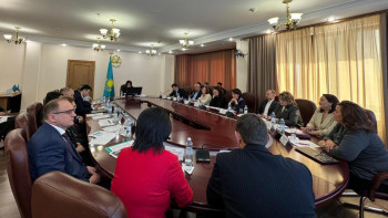 Фотография к новости: Денсаулық сақтау министрлігінде отандық фармацевтика өнеркәсібінің дамуы талқыланды