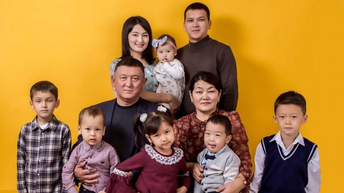  Кейіпкердің жеке мұрағатынан