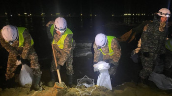 Фотография к новости: ТЖМ 20982 әскери бөлімінің жиынтық тобы БҚО-да жағалауды нығайтуға атсалысуда