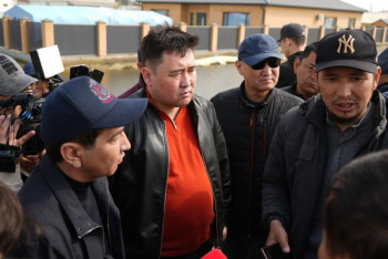 Фотография к новости: Депутаттар үлкен нөпірмен су келе жатқанына алаңдаулы