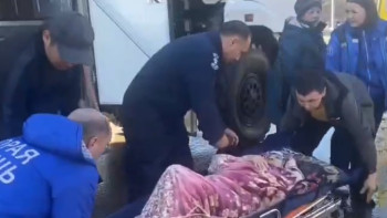 Фотография к новости: Су тасқыны. СҚО-да жаңа босанған әйел қауіпсіз жерге көшірілді