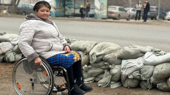 Фотография к новости: Көмектесуге  қоларба кедергі емес