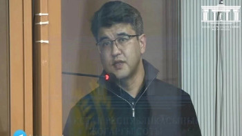 Фотография к новости: "Ауылдан шыққандай көрсетіп отыр". Бишімбаев Байжановтың айтқанын теріске шығарды