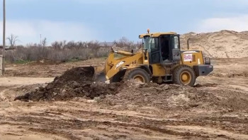 Фотография к новости: Индер ауданы. Қорғаныс бөгеттері үшін 350 400 қап дайындалды