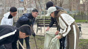 Фотография к новости: Аягөзде ғашықтар ескерткішінің аумағы ретке келтірілді