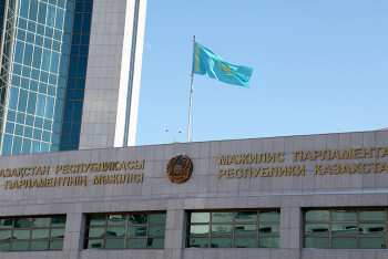 Фотография к новости: Мәжілісте ойын бизнесі мен лотерея қызметі талқыланды