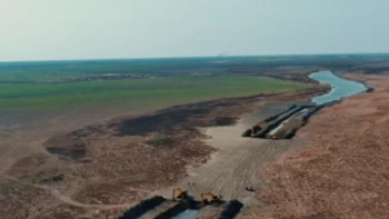 Фотография к новости: Су тасқыны. Атырауда Сурхан өзені тереңдетіліп жатыр