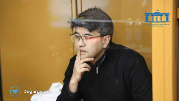 Фотография к новости: Бишімбаев ісі. Сотта VIP бөлмеден табылған скотч туралы айтылды