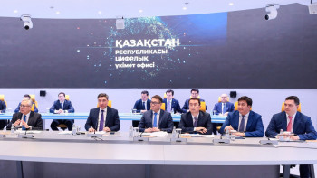 Фотография к новости: Бектенов су тасқыны жағдайын болжауға арналған цифрлық құралдармен танысты