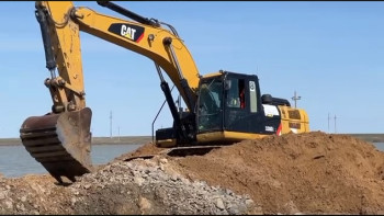 Фотография к новости: Су тасқыны. Атырауға үш облыстан 195 техника жұмылдырылды