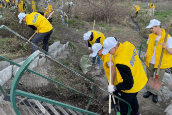 Фотография к новости: ШҚО еріктілері «Киелі мекен» апталығына белсенді қатысып жатыр